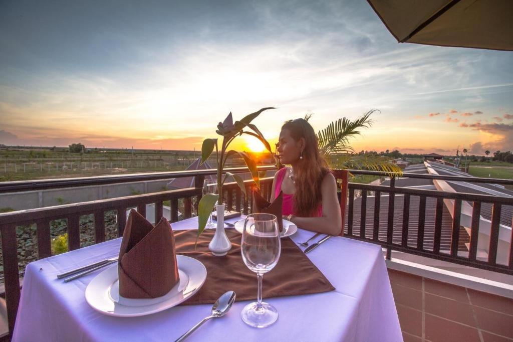 סיאם ריפ Ry'S Lotus Resort D'Angkor מראה חיצוני תמונה